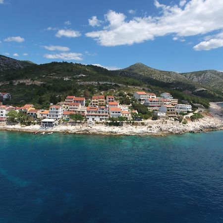 Luxury Bellavista Amazing Sea Holidays With Private Beach & Parking Milna  Dış mekan fotoğraf