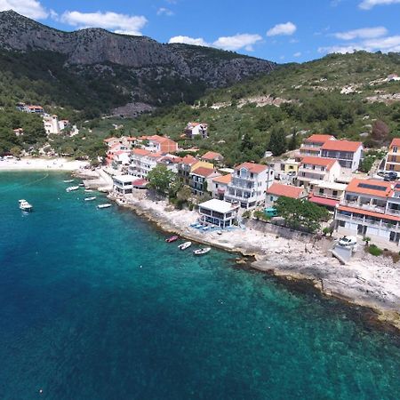 Luxury Bellavista Amazing Sea Holidays With Private Beach & Parking Milna  Dış mekan fotoğraf