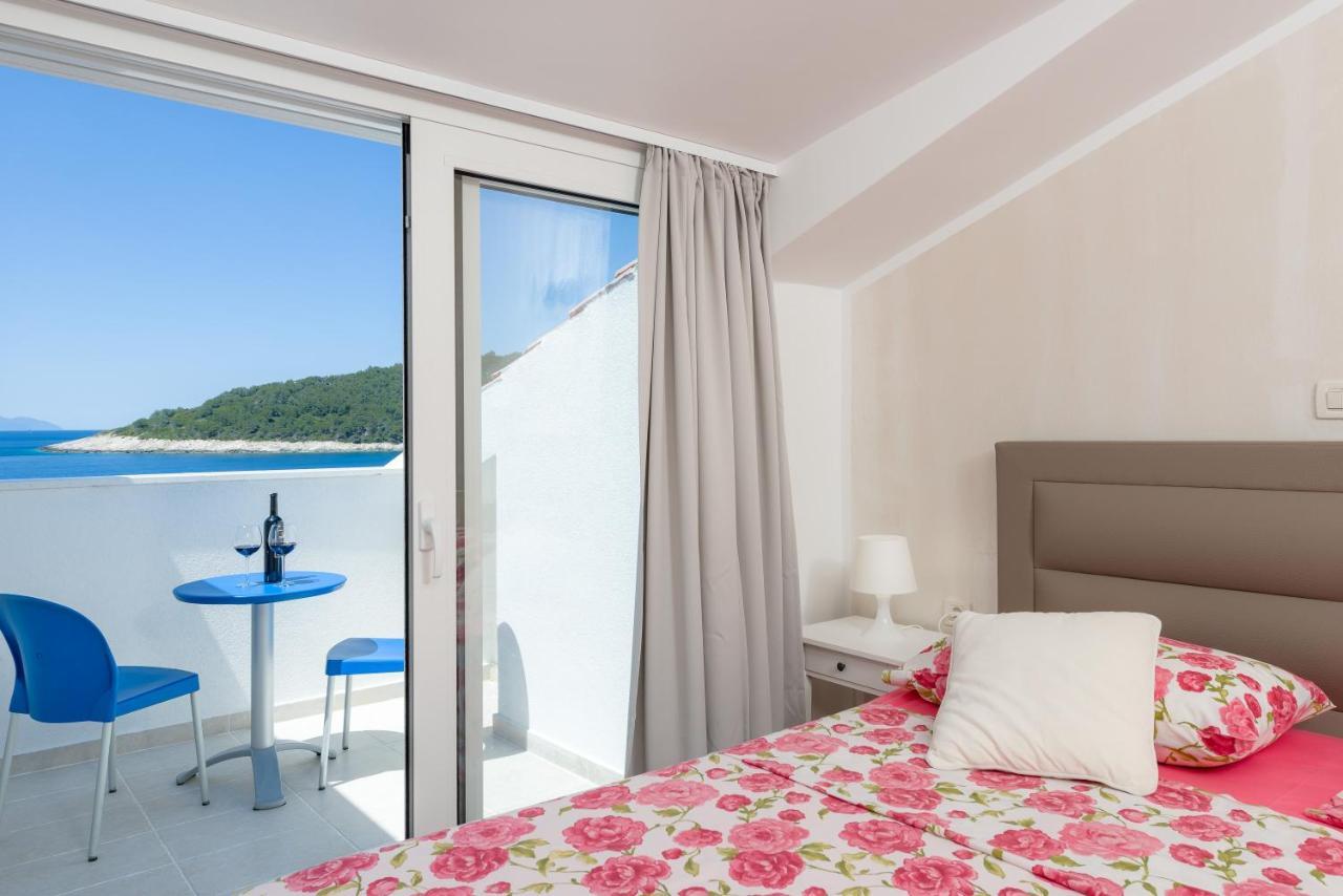 Luxury Bellavista Amazing Sea Holidays With Private Beach & Parking Milna  Dış mekan fotoğraf