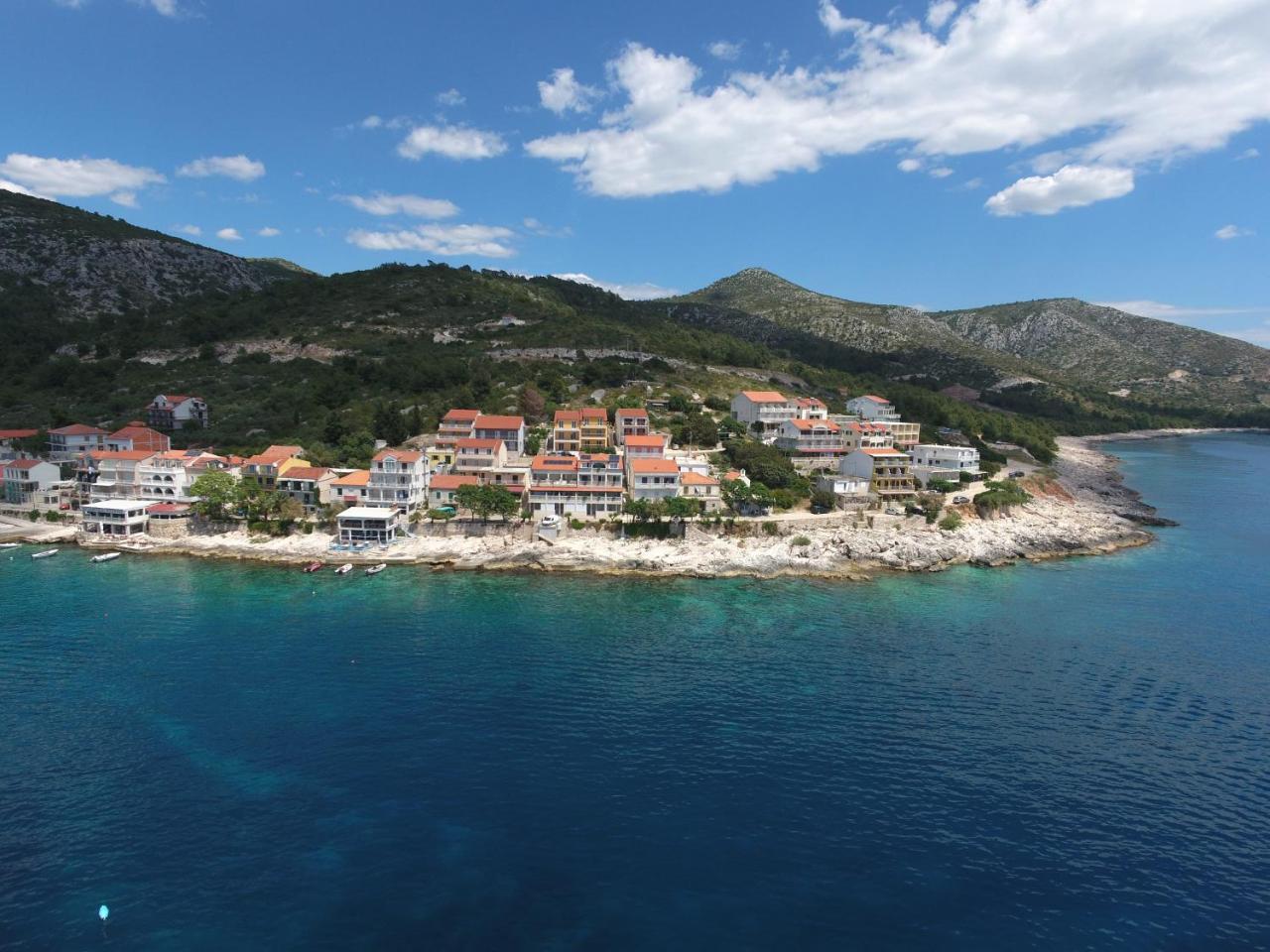Luxury Bellavista Amazing Sea Holidays With Private Beach & Parking Milna  Dış mekan fotoğraf