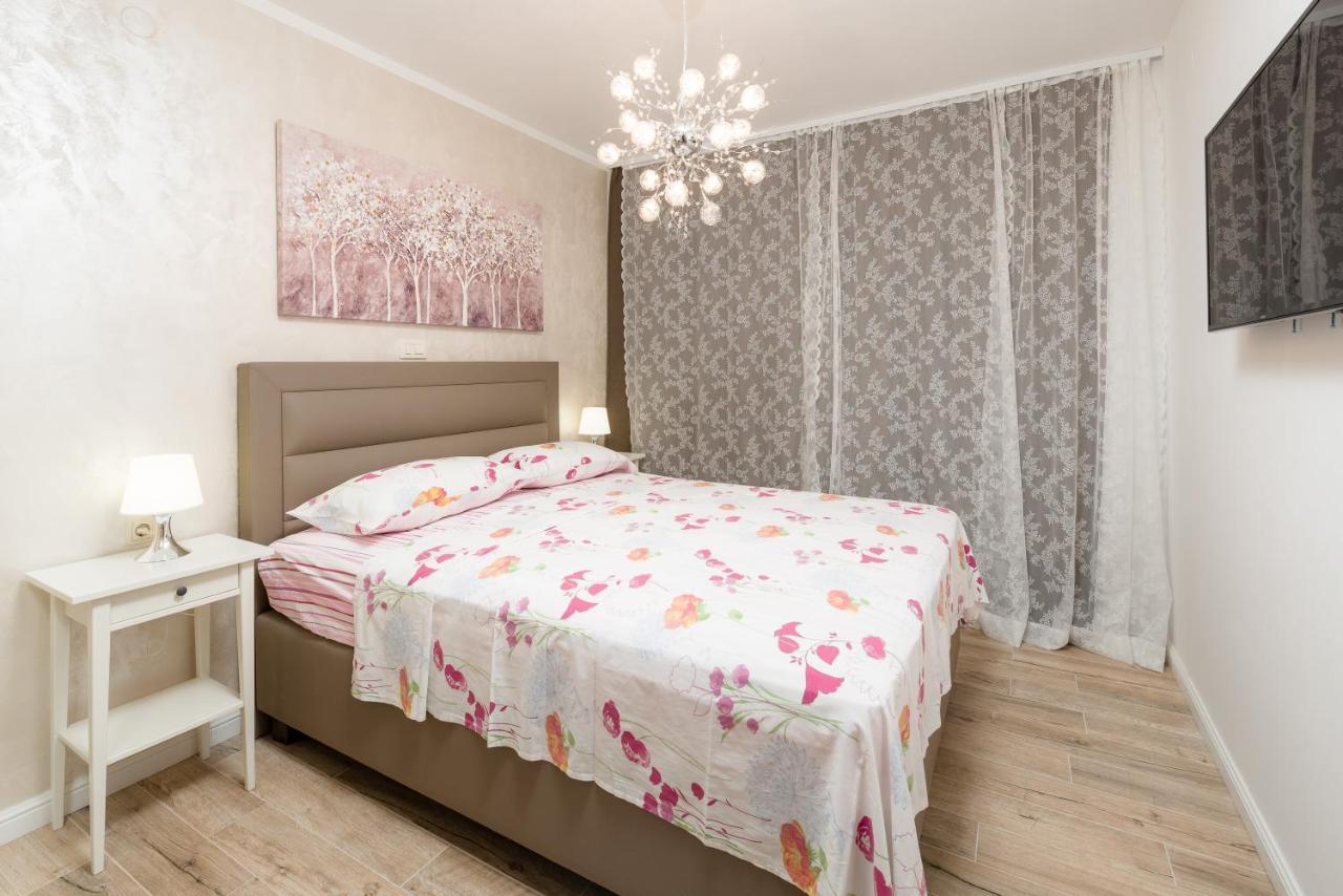 Luxury Bellavista Amazing Sea Holidays With Private Beach & Parking Milna  Dış mekan fotoğraf