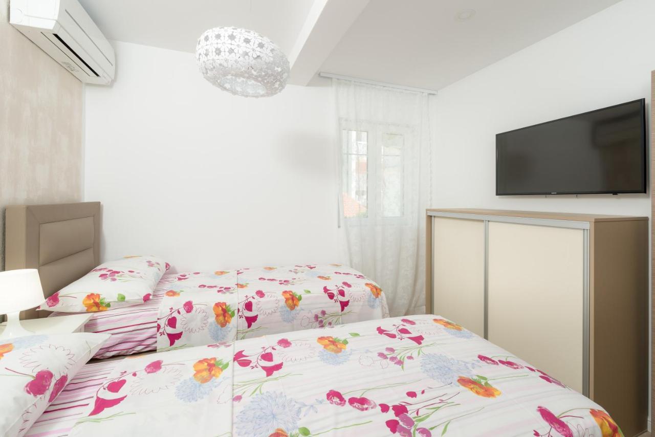 Luxury Bellavista Amazing Sea Holidays With Private Beach & Parking Milna  Dış mekan fotoğraf