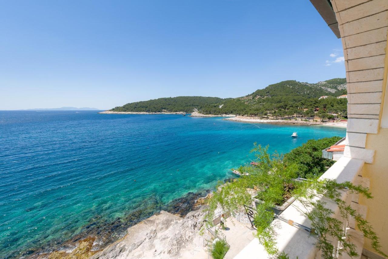 Luxury Bellavista Amazing Sea Holidays With Private Beach & Parking Milna  Dış mekan fotoğraf