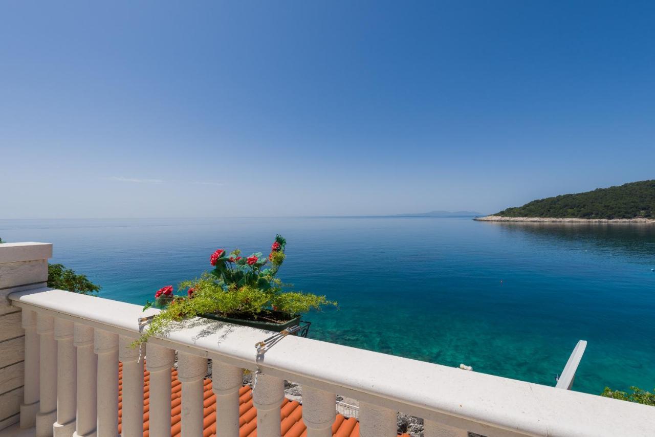 Luxury Bellavista Amazing Sea Holidays With Private Beach & Parking Milna  Dış mekan fotoğraf