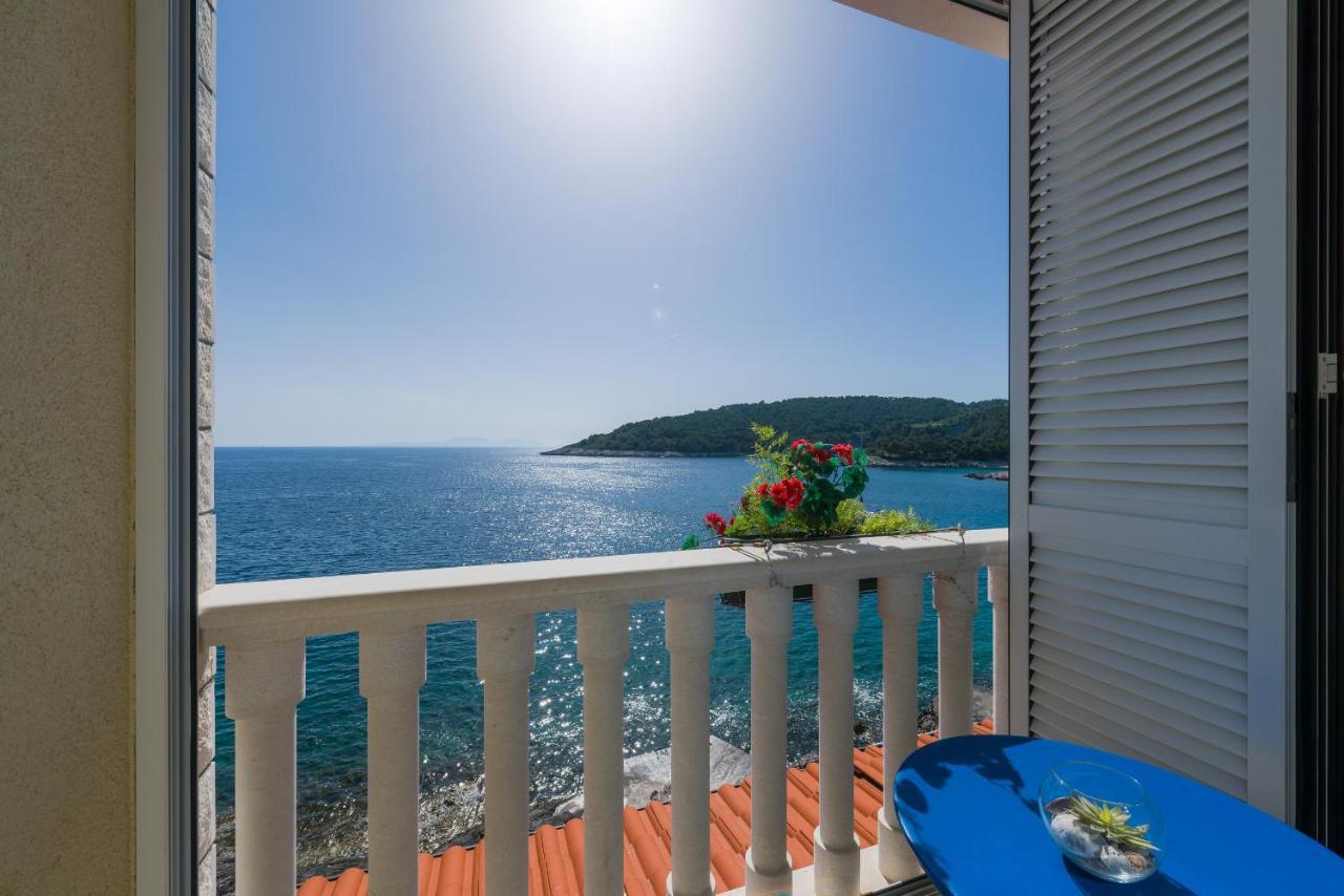 Luxury Bellavista Amazing Sea Holidays With Private Beach & Parking Milna  Dış mekan fotoğraf