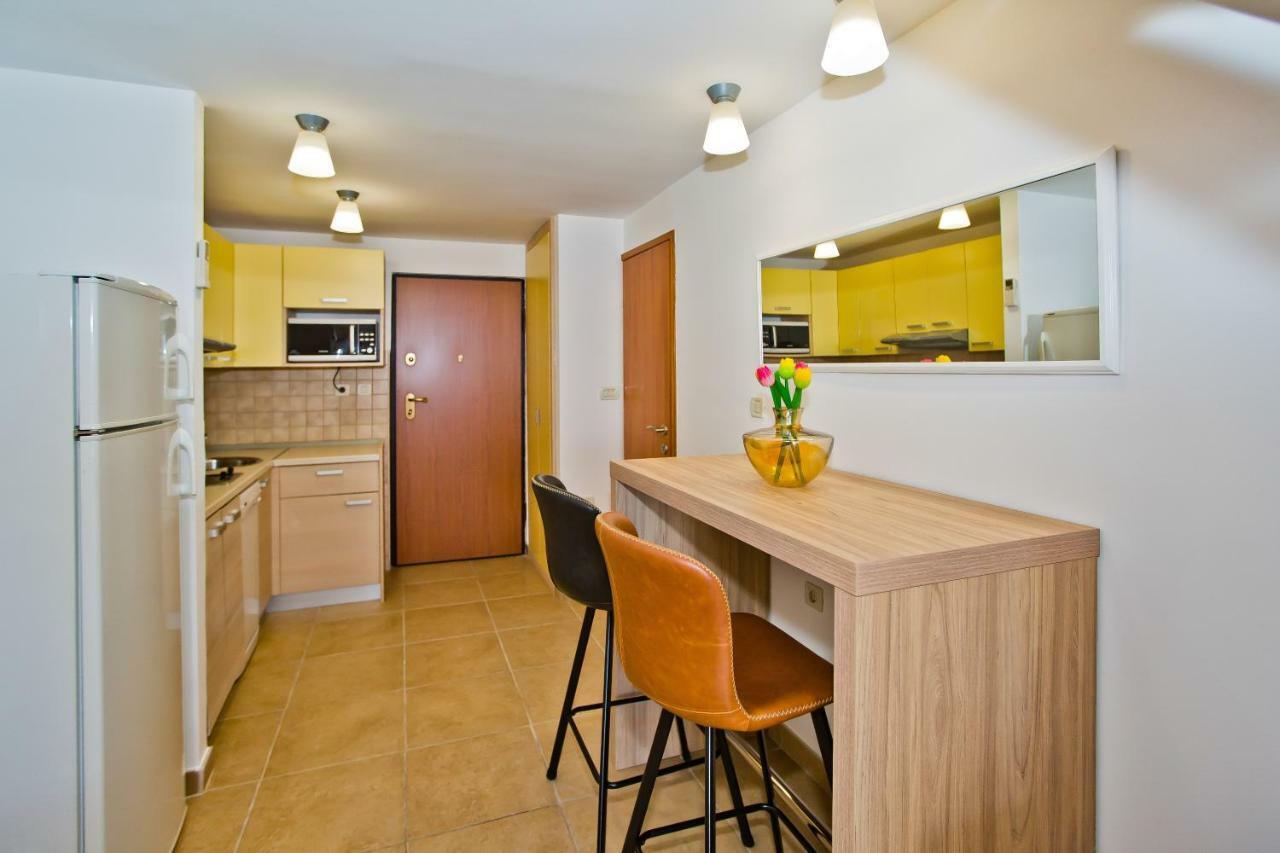 Luxury Bellavista Amazing Sea Holidays With Private Beach & Parking Milna  Dış mekan fotoğraf