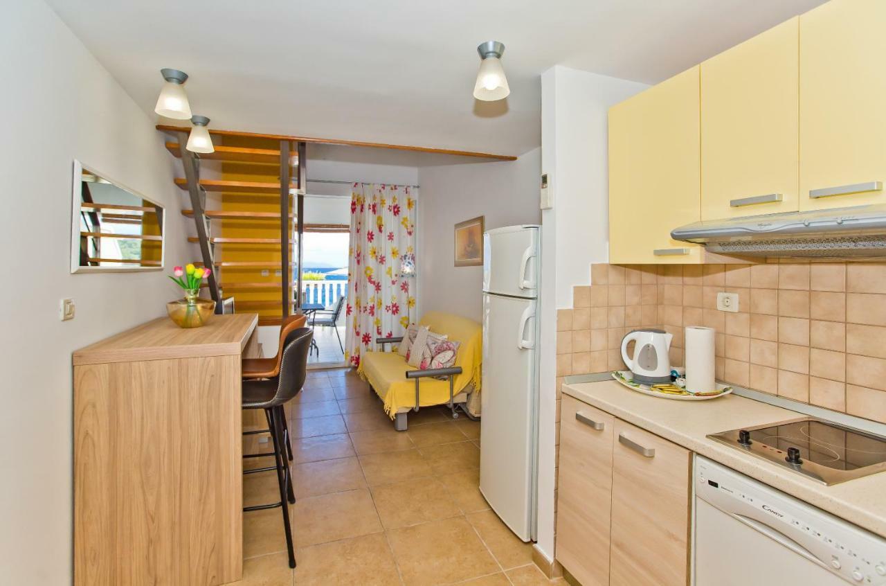 Luxury Bellavista Amazing Sea Holidays With Private Beach & Parking Milna  Dış mekan fotoğraf