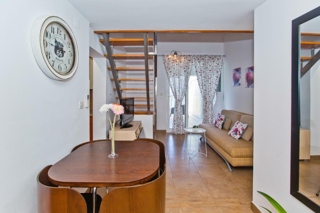 Luxury Bellavista Amazing Sea Holidays With Private Beach & Parking Milna  Dış mekan fotoğraf